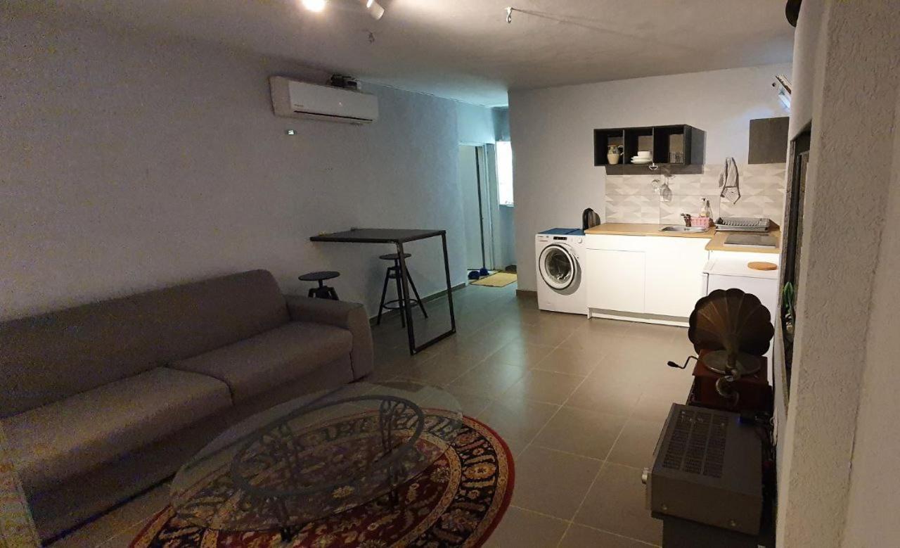 Cozy Fully-Equipped Apartment Near The Old City Jerusalem Exterior photo