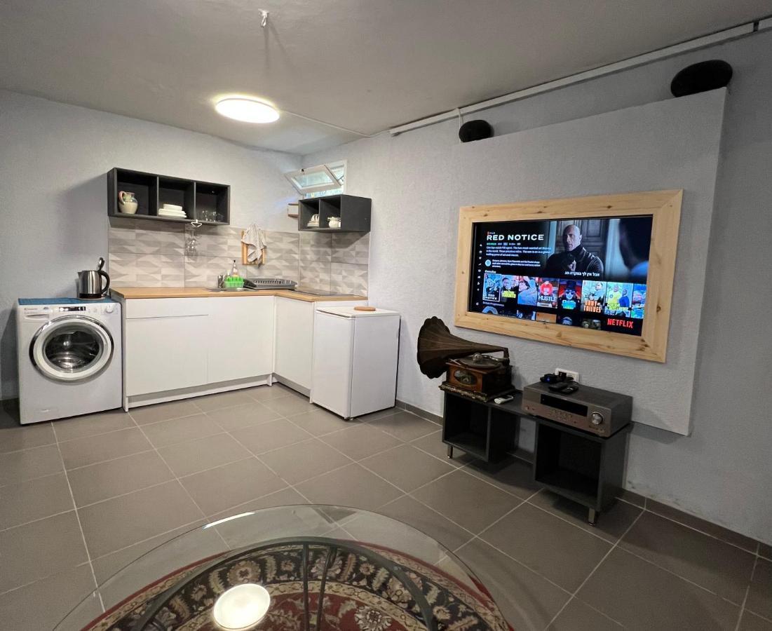Cozy Fully-Equipped Apartment Near The Old City Jerusalem Exterior photo
