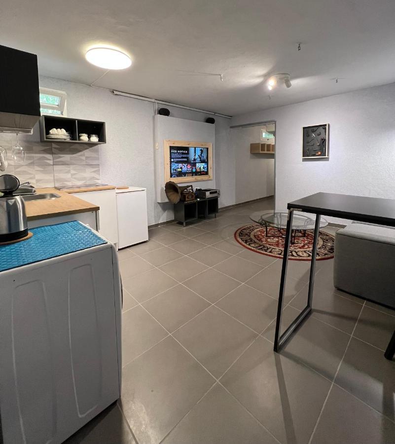 Cozy Fully-Equipped Apartment Near The Old City Jerusalem Exterior photo